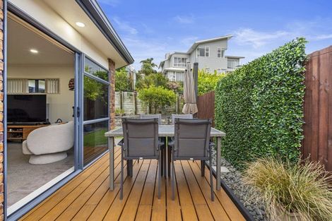 Photo of property in 44 Chesterfield Way, Orewa, 0931
