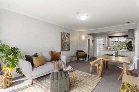 Photo of property in 2/26 Paramu Avenue, Birkdale, Auckland, 0626