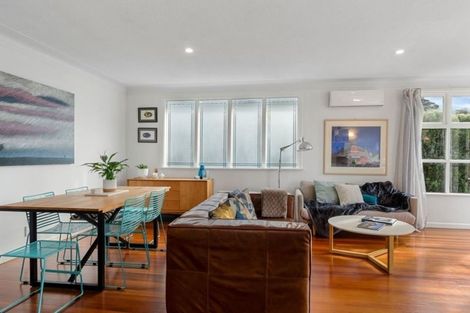 Photo of property in 1/15 Stratford Avenue, Milford, Auckland, 0620