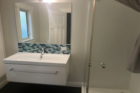 Photo of property in 8b Ngaio Street, Strandon, New Plymouth, 4312