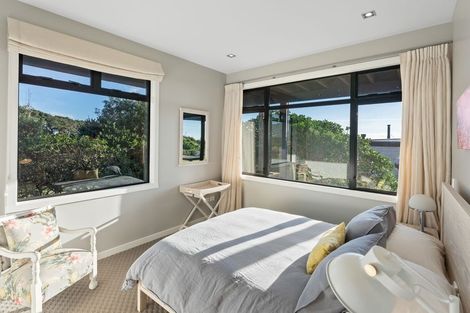 Photo of property in 8 Beachview Grove, Peka Peka, Waikanae, 5391