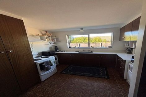 Photo of property in 2/74 Solomon Avenue, Redwood, Christchurch, 8051