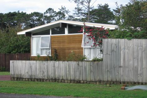 Photo of property in 50 Fitzwater Place, Henderson, Auckland, 0612