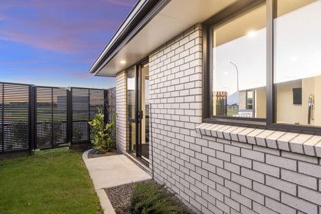 Photo of property in 5 Warlock Way, Papamoa, 3118