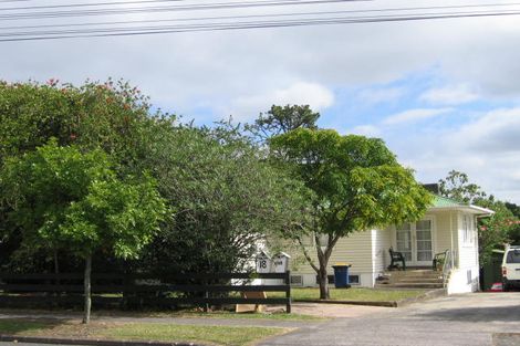 Photo of property in 18a Sabulite Road, Kelston, Auckland, 0602