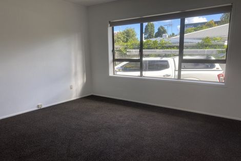 Photo of property in 1/25 Lincoln Road, Henderson, Auckland, 0610
