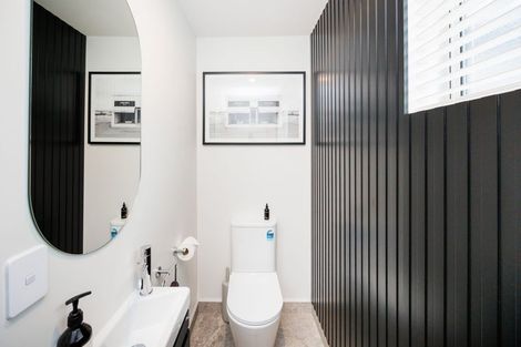 Photo of property in 6 Solitude Crescent, Kelvin Grove, 4414