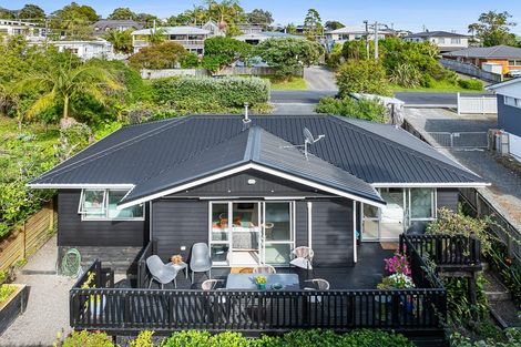 Photo of property in 15 Amanda Lane, Snells Beach, 0920