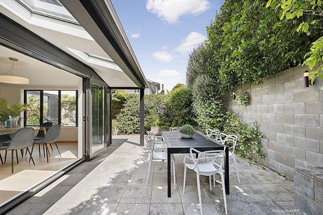 Photo of property in 85u1 Elizabeth Street, Mount Victoria, Wellington, 6011