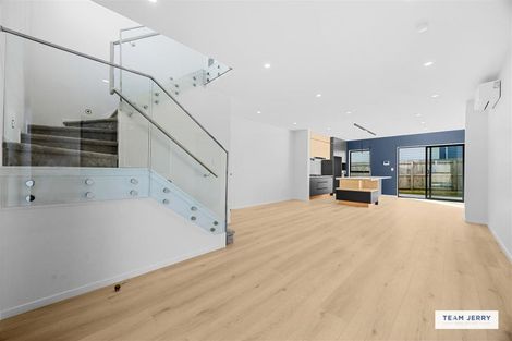 Photo of property in 339b Bucklands Beach Road, Bucklands Beach, Auckland, 2012