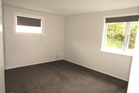 Photo of property in 118b Newlands Road, Newlands, Wellington, 6037