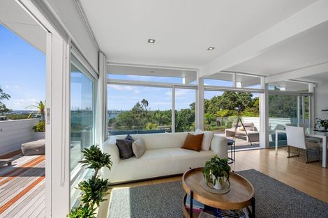 Photo of property in 24 Bridge View Road, Birkenhead, Auckland, 0626