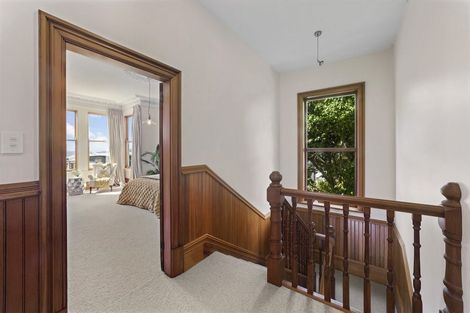 Photo of property in 5 Farm Road, Northland, Wellington, 6012