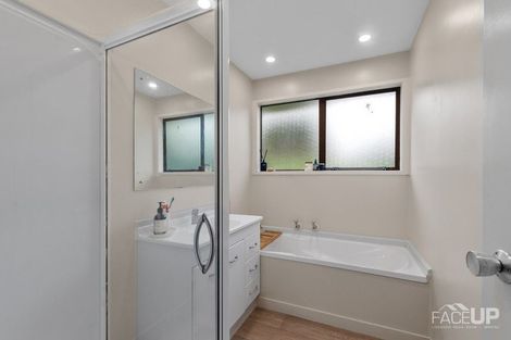 Photo of property in 10 Pahi Place, West Harbour, Auckland, 0618