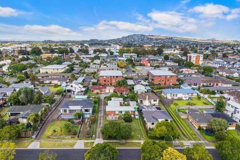 Photo of property in 6 Blair Avenue, Pukekohe, 2120