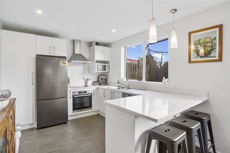 Photo of property in 28 Kotuku Street, Te Atatu Peninsula, Auckland, 0610