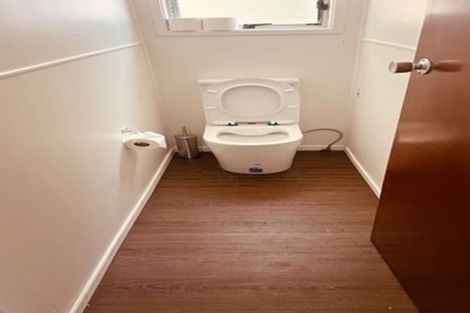 Photo of property in 8 Glucina Place, Glen Eden, Auckland, 0602