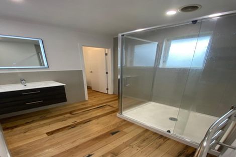 Photo of property in 19 Kayes Road, Pukekohe, 2120