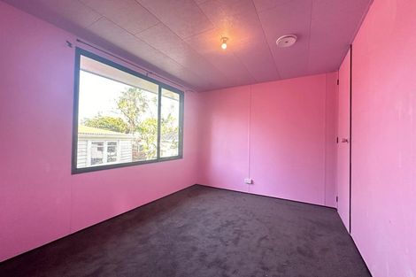 Photo of property in 24 Starforth Place, Henderson, Auckland, 0612