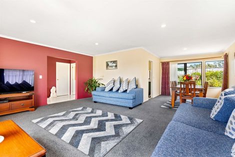 Photo of property in 58 Hillwell Drive, Henderson, Auckland, 0612