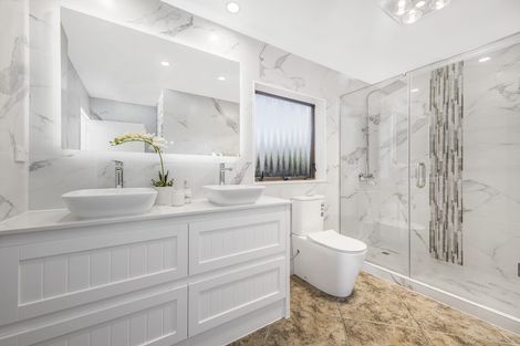 Photo of property in 13 Reynard Terrace, Conifer Grove, Takanini, 2112
