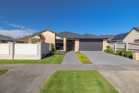 Photo of property in 11 Waterford Avenue, Northwood, Christchurch, 8051