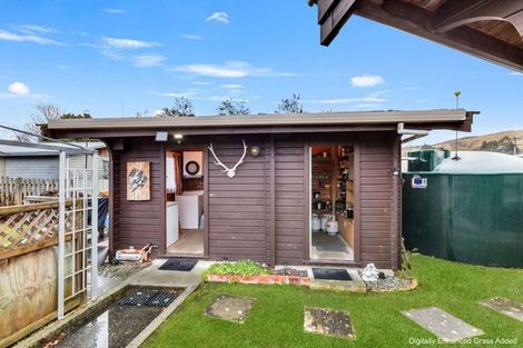 Photo of property in 39 Newburn Street, Waikaia, 9778