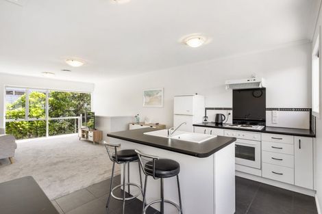 Photo of property in 2/25 Inverness Road, Browns Bay, Auckland, 0630