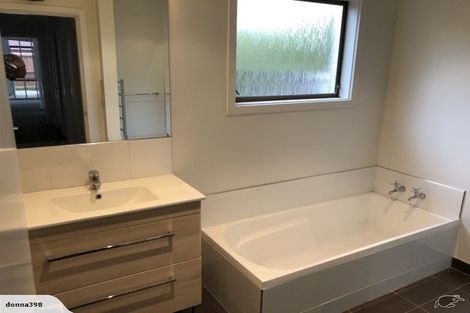 Photo of property in 10 Rosedale Place, Avonhead, Christchurch, 8042