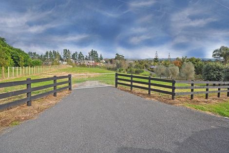 Photo of property in 19 Hyland Place, Waiuku, 2681