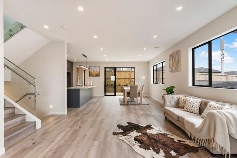Photo of property in 14 Glann Lane, Flat Bush, 2019