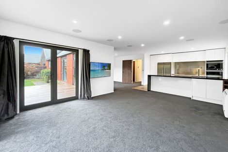 Photo of property in 2/87 Merrin Street, Avonhead, Christchurch, 8042