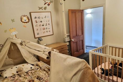 Photo of property in Endeavour Apartments, 10/125u Thorndon Quay, Pipitea, Wellington, 6011