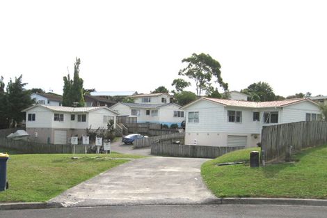 Photo of property in 1/26 Midgley Road, West Harbour, Auckland, 0618