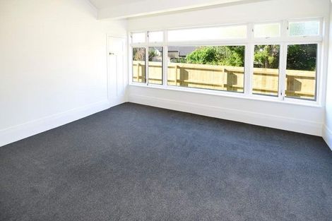 Photo of property in 267 Hobsonville Road, Hobsonville, Auckland, 0618