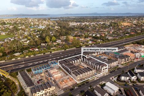 Photo of property in 32a/4 Westgate Drive, Massey, Auckland, 0614
