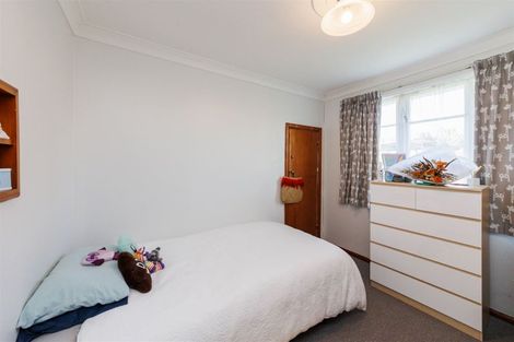 Photo of property in 18 Milton Street, Roslyn, Palmerston North, 4414