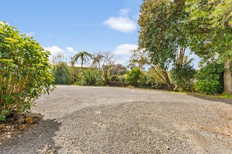 Photo of property in 51 Wairau Road, Oakura, 4314