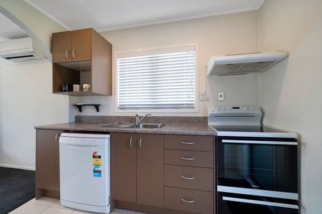 Photo of property in 14/85 Edmonton Road, Henderson, Auckland, 0612