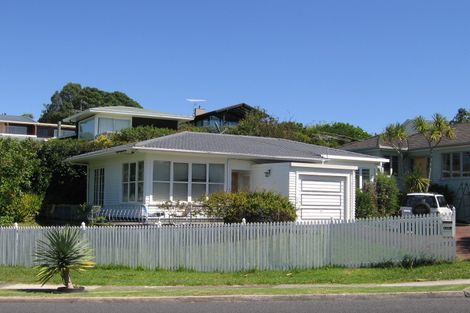Photo of property in 2/140 Beach Road, Castor Bay, Auckland, 0620