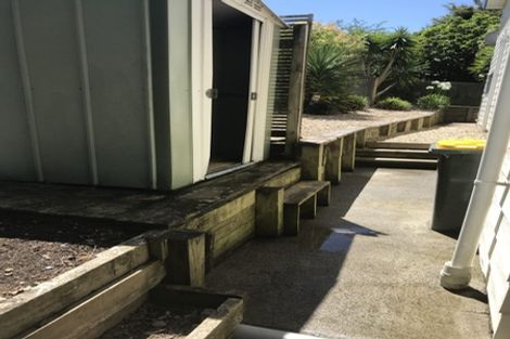 Photo of property in 2/9 Tyne Road, Forrest Hill, Auckland, 0620