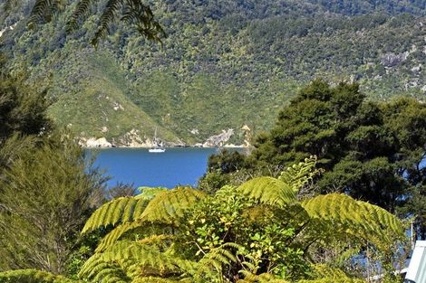 Photo of property in 26 Kamahi Road, Tennyson Inlet, 7195