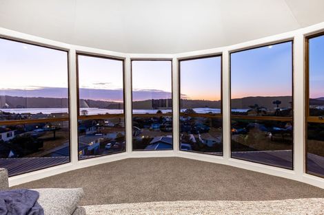 Photo of property in 19 Kinloch Place, Papakowhai, Porirua, 5024