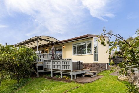 Photo of property in 106 Avondale Road, Taradale, Napier, 4112