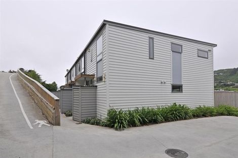 Photo of property in 7u4 Handyside Street, Tawa, Wellington, 5028