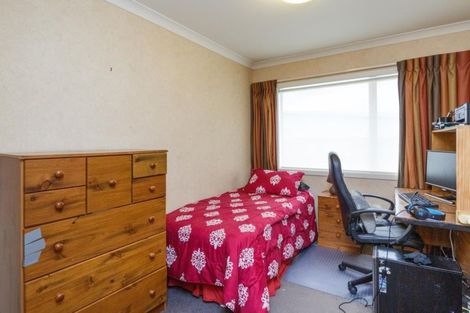 Photo of property in 63 Peter Hall Drive, Kelvin Grove, Palmerston North, 4414