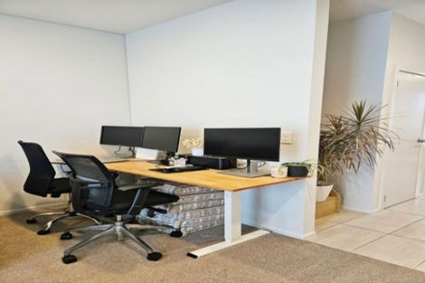 Photo of property in 4 Ceramic Lane, New Lynn, Auckland, 0600