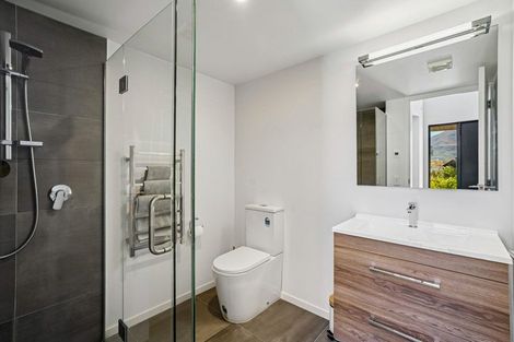 Photo of property in 19 Hackett Road, Jacks Point, Queenstown, 9371