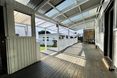 Photo of property in 35 Fairlight Place, Manurewa, Auckland, 2102
