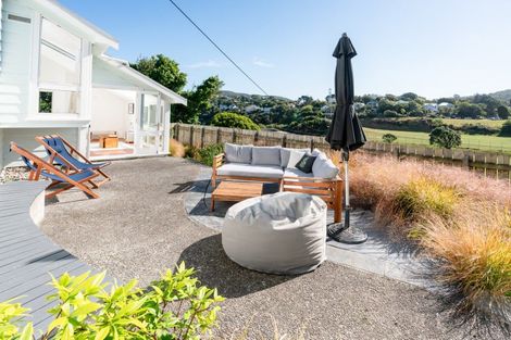 Photo of property in 104 Curtis Street, Northland, Wellington, 6012